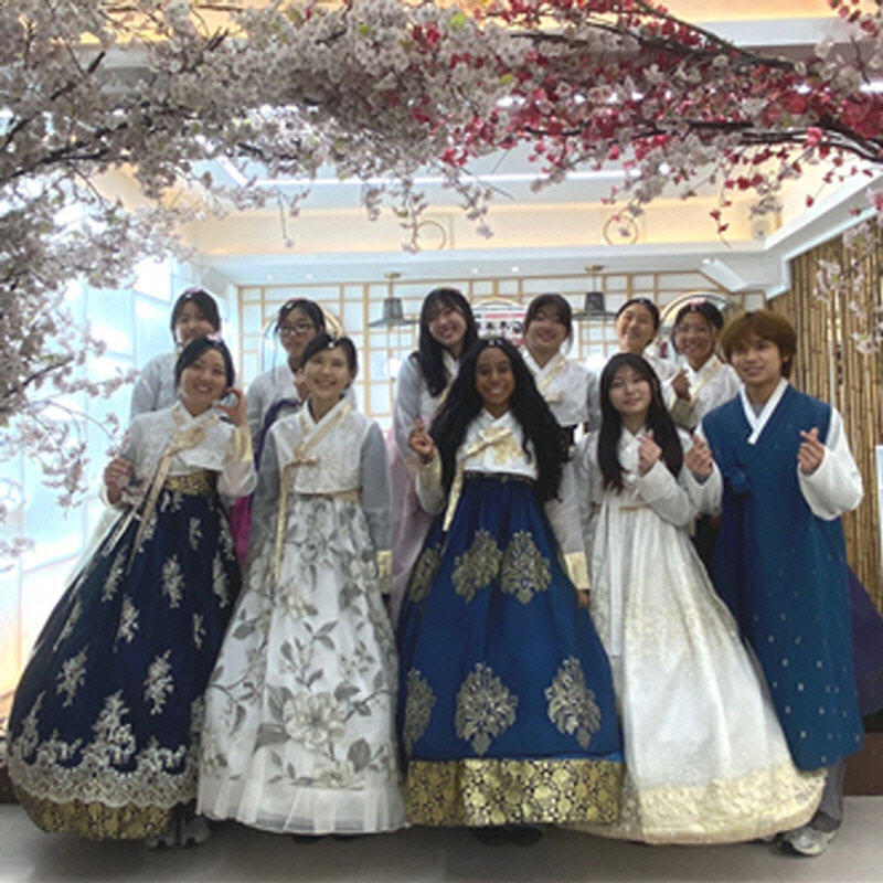 LA County middle and high school students fall in love with Korean special beauty